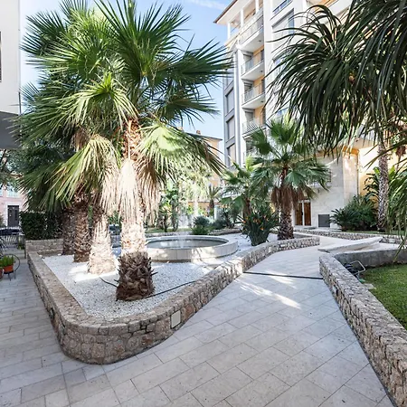 Centre Terrasse Climatisation 50m Μεντόν