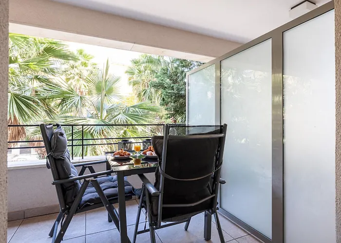 Centre Terrasse Climatisation 50m Menton