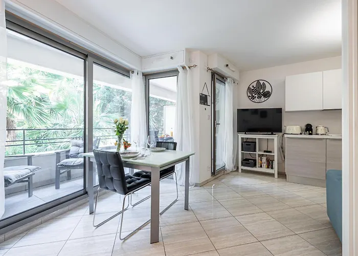 Centre Terrasse Climatisation 50m