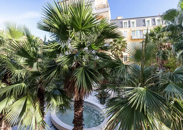 Lägenhet Centre Terrasse Climatisation 50m Menton